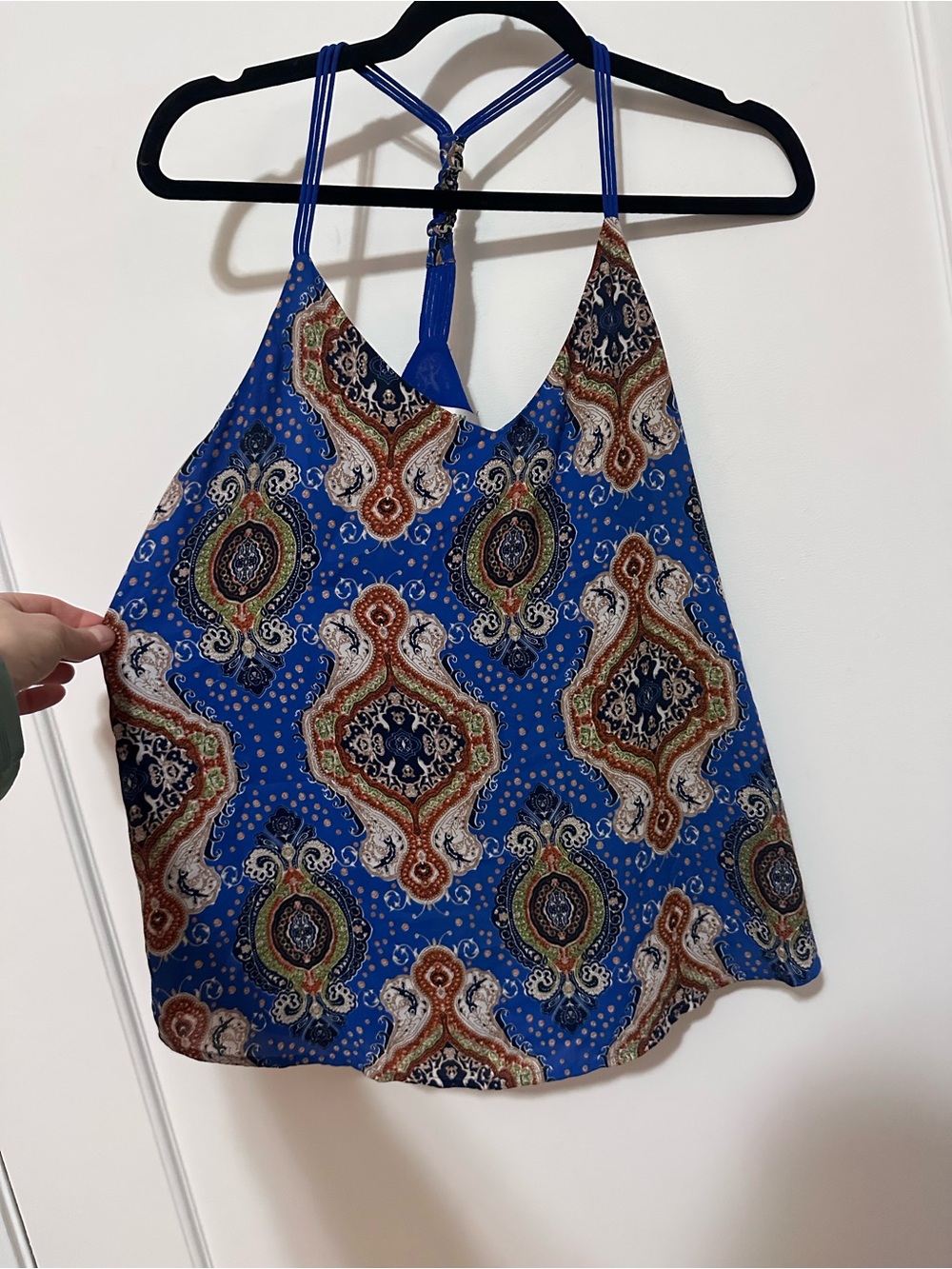 Norah strappy blue pattern racer back flowy tank- M